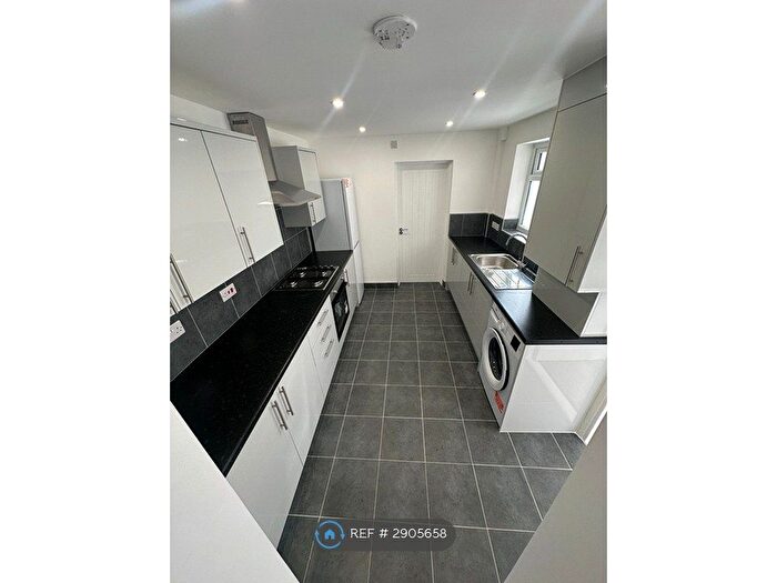 3 Bedroom Terraced House To Rent In Somerset Road, London, N18