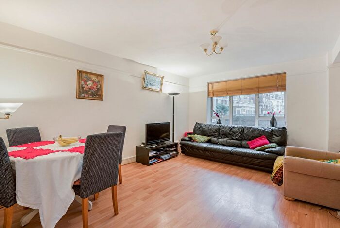 1 Bedroom Flat To Rent In Abbots Manor, London, Uk, SW1V