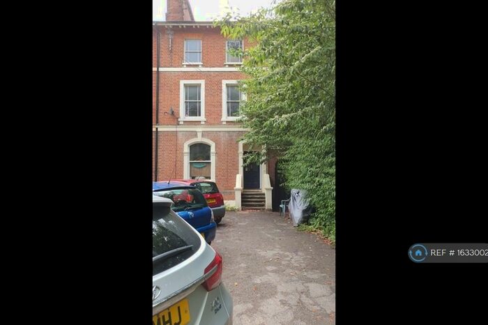 6 Bedroom Semi-Detached House To Rent In Kendrick Road, Reading, RG1