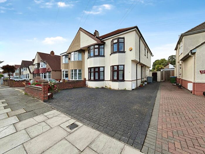 5 Bedroom Semi-Detached House For Sale In Falconwood Avenue, Welling, DA16