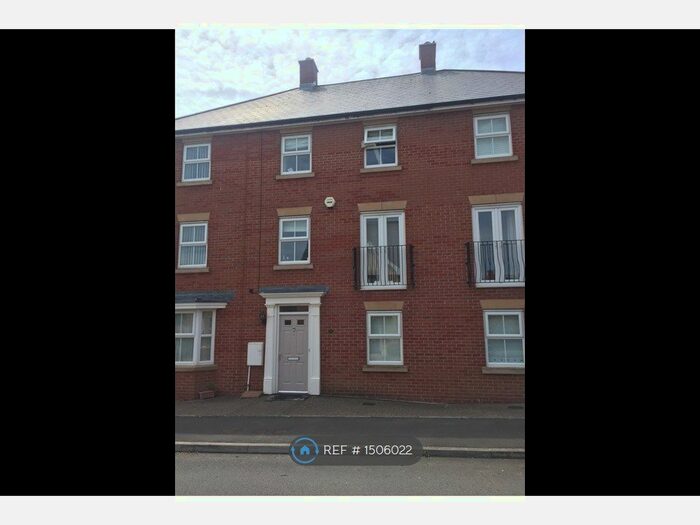 3 Bedroom Terraced House To Rent In Cae Canol, Penarth, CF64