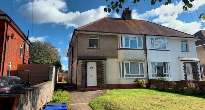 3 Bedroom Flat To Rent In South Farm Road, Worthing, BN14