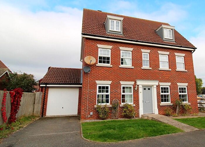 5 Bedroom Detached House For Sale In Bilberry Close, Red Lodge, IP28