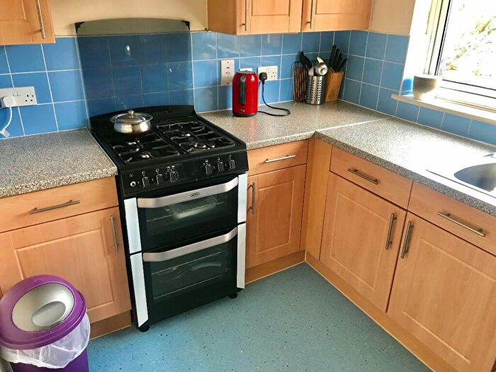 2 Bedroom Apartment To Rent In Leopold Road, West Green, RH11