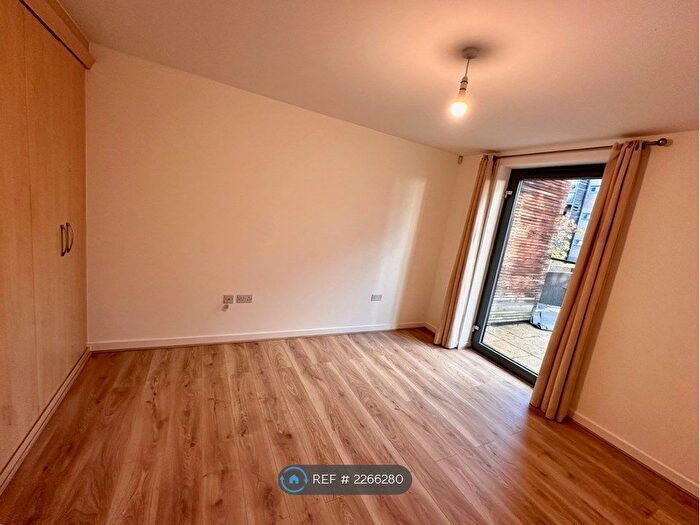 1 Bedroom Flat To Rent In Rustat Avenue, Cambridge, CB1