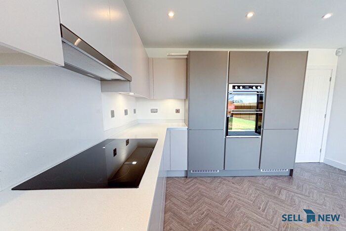 3 Bedroom End Terrace House For Sale In Luton Road, Hitchin, SG5