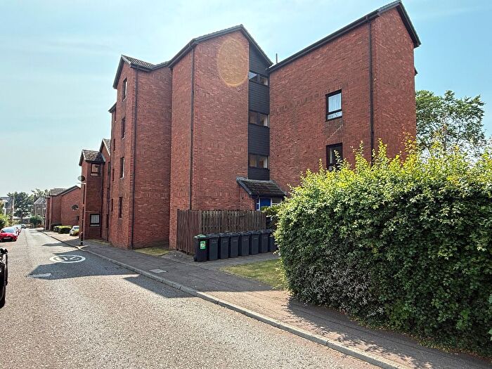 2 Bedroom Flat To Rent In Shepherds Loan, West End, Dundee, DD2