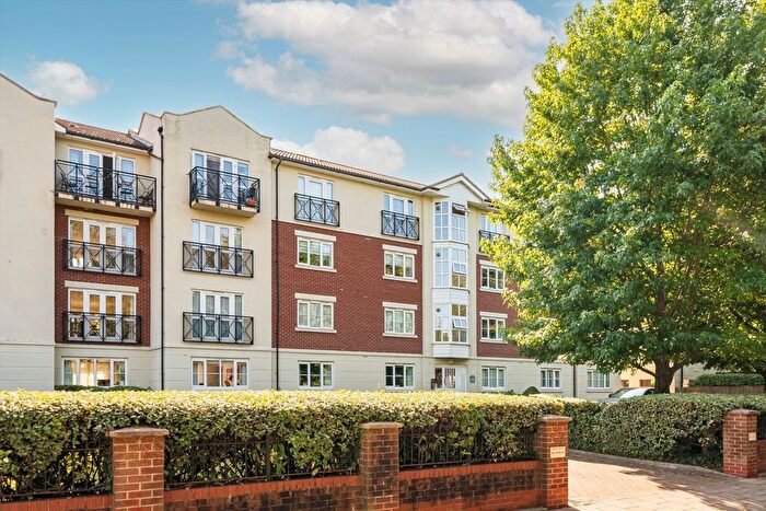 2 Bedroom Flat To Rent In Pumping Station Road, Chiswick, W4