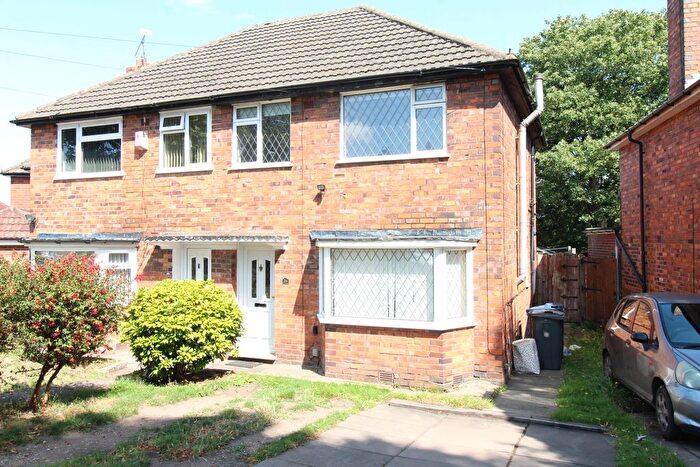 3 Bedroom Semi-Detached House To Rent In Rowdale Road, Great Barr, B'ham, B42