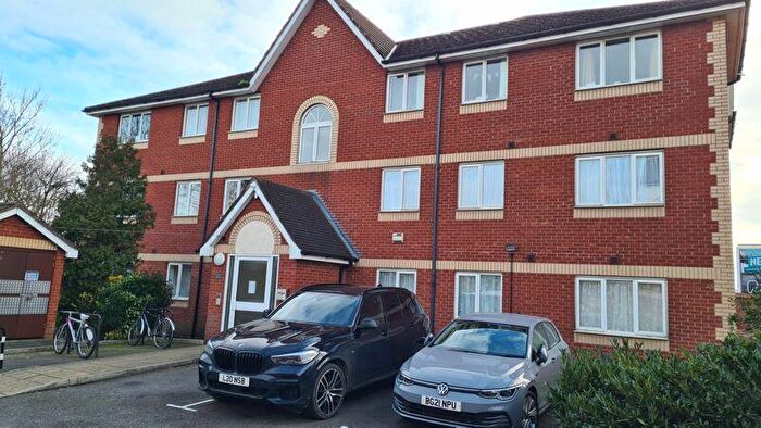 2 Bedroom Flat To Rent In Peterhouse Close, Peterborough, PE3