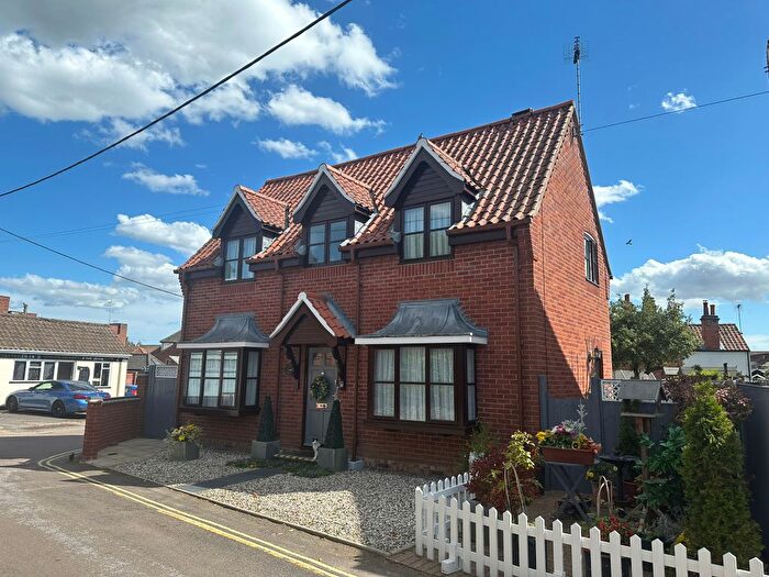 2 Bedroom Detached House To Rent In Hungate Lane, Beccles, NR34
