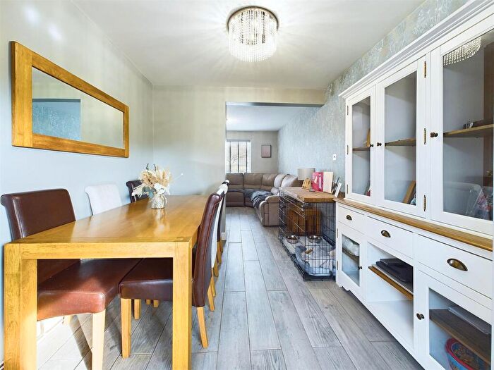 3 Bedroom End Of Terrace House For Sale In Sandyleaze, Longlevens, Gloucester, GL2