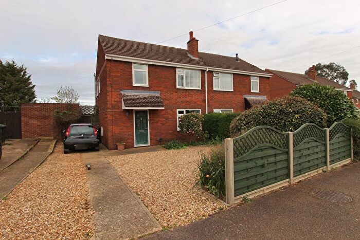 3 Bedroom Semi Detached House For Sale In Festival Road, Potton, Sandy, SG19
