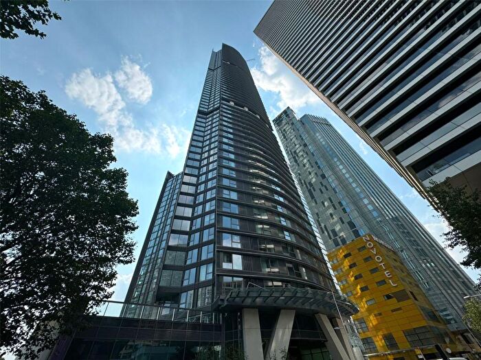 2 Bedroom Apartment To Rent In Aspen, Off Admirals Way, Marsh Wal, London, E14