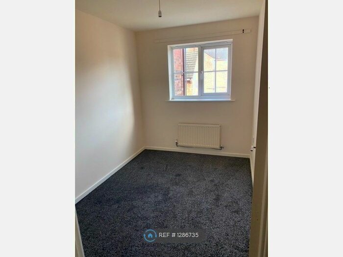 2 Bedroom Flat To Rent In Royal Drive, Fulwood, Preston PR2