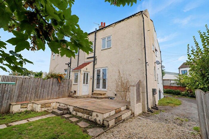 2 Bedroom End Of Terrace House For Sale In Wrenthorpe Road, Wrenthorpe, Wakefield, WF2