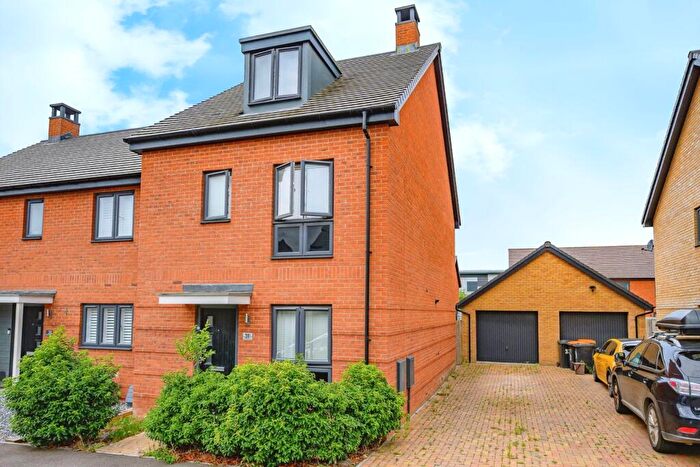 4 Bedroom Semi-Detached House For Sale In Colosseum Drive, Houghton Regis, Dunstable, Bedfordshire, LU5