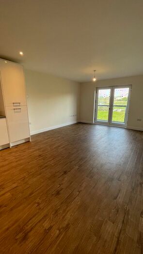 2 Bedroom Flat To Rent In Llantrisant Road, St Fagans, Cardiff, CF5