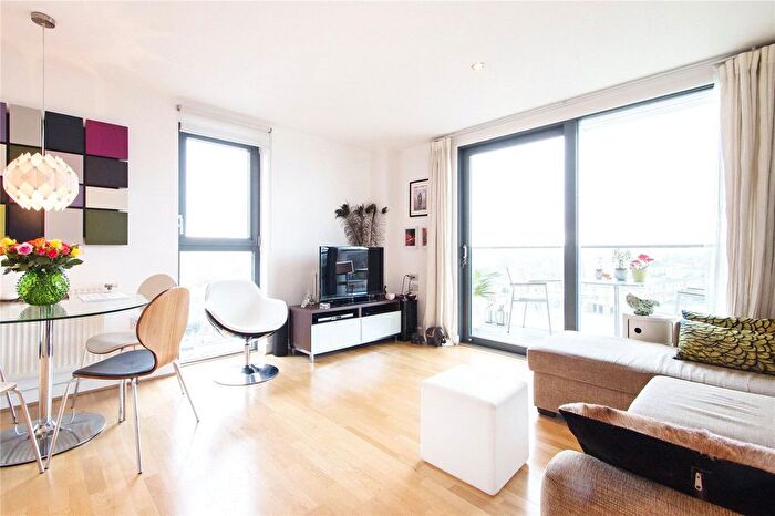 1 Bedroom Flat To Rent In Dalston Square, London, E8