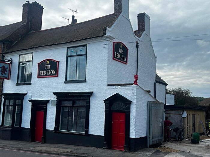 3 Bedroom Flat To Rent In Park Lane West, DY4