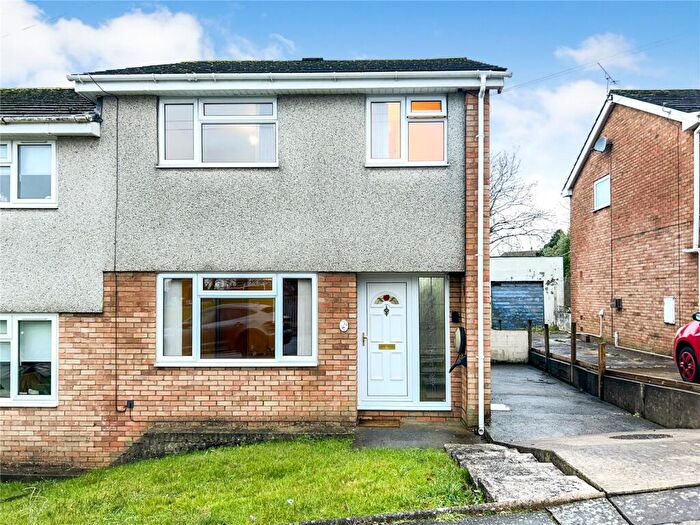 3 Bedroom End Of Terrace House For Sale In Barnes Avenue, Bridgend, CF31
