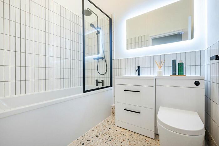Flat For Sale In St. Peters Road, Croydon, CR0