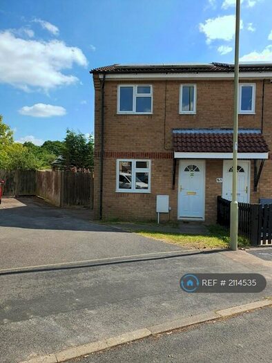 2 Bedroom Semi-Detached House To Rent In Bevis Close, Fawley, Southampton, SO45