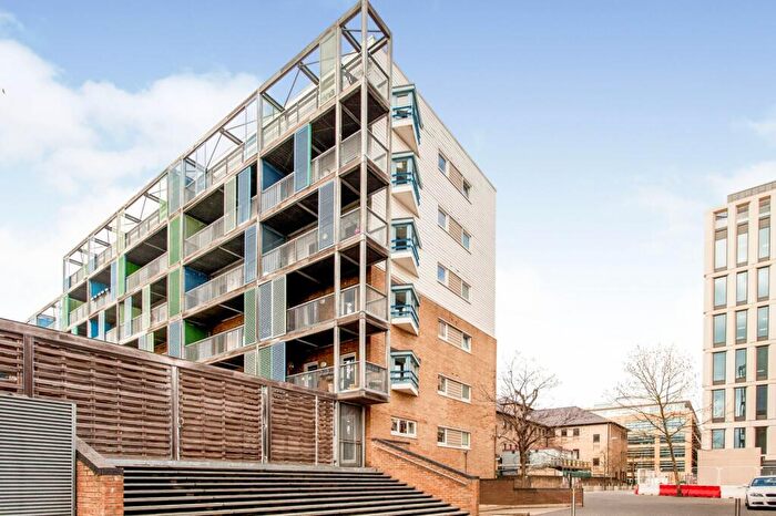 2 Bedroom Apartment To Rent In Warren Close, Station Road, CB2