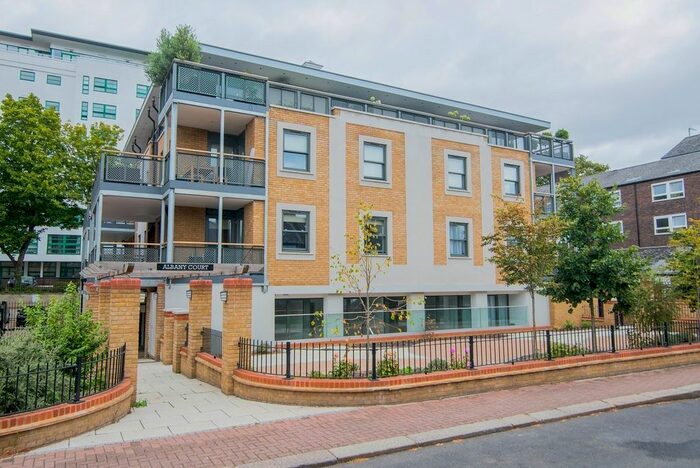 1 Bedroom Flat To Rent In Albany Court, Spring Grove, Chiswick, London, W4