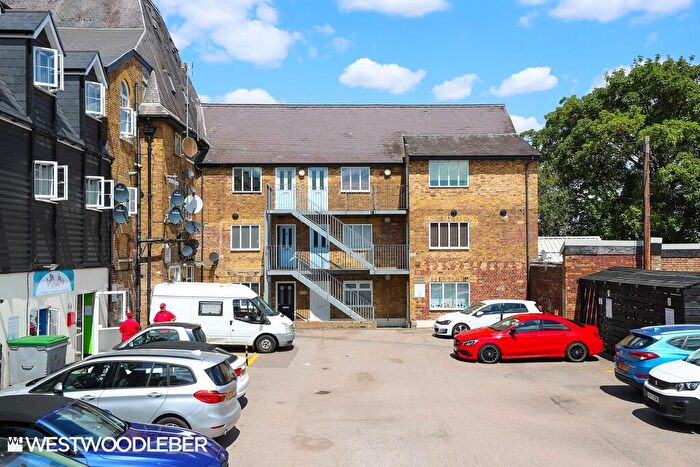 1 Bedroom Apartment To Rent In Brewery Road, Hoddesdon, EN11