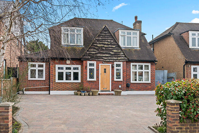 3 Bedroom Detached House For Sale In Church Road, Worcester Park, KT4