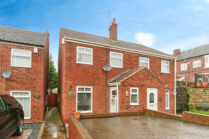 3 Bedroom Semi Detached House For Sale In West View, Ackworth, Pontefract, WF7