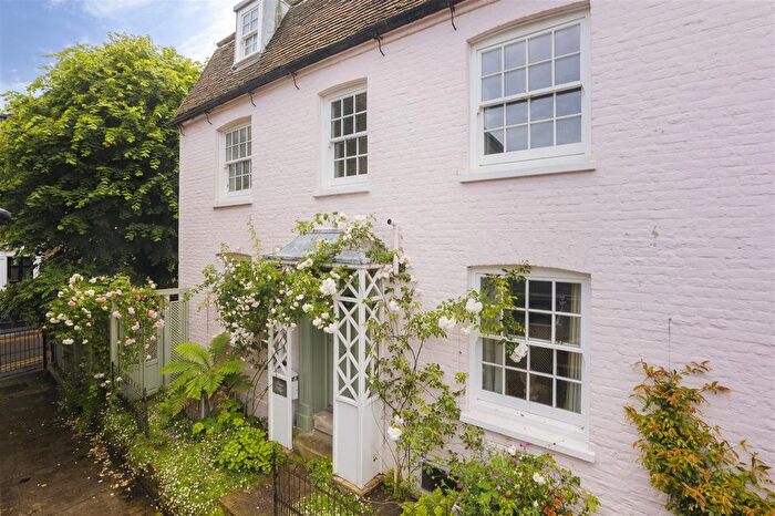 5 Bedroom Semi-Detached House For Sale In Prospect House, Wellington Road, Deal, CT14