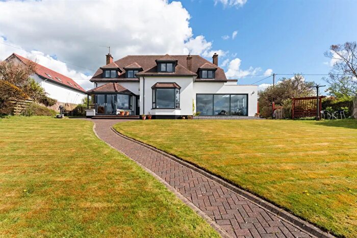 4 Bedroom Detached House For Sale In Portaferry Road, Newtownards, BT22