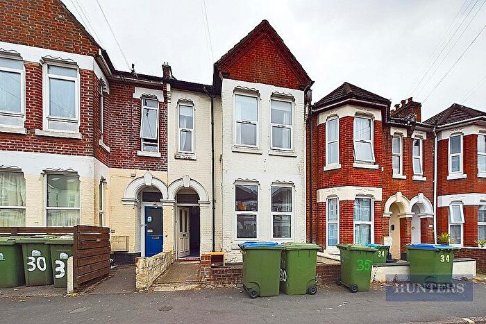 6 Bedroom House To Rent In Wilton Avenue, Southampton, SO15