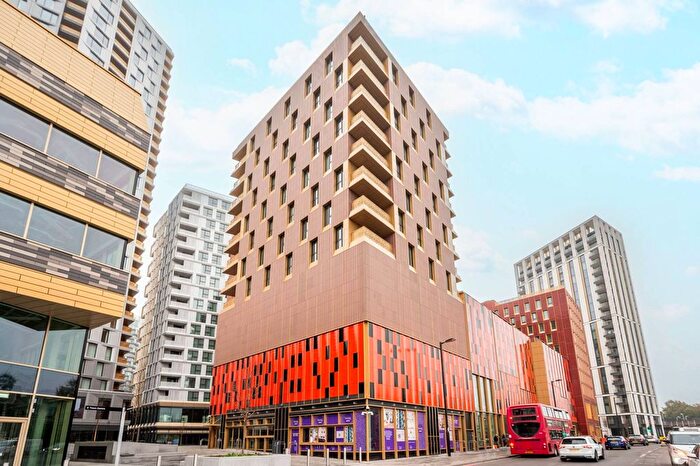 2 Bedroom Flat To Rent In Spur Path, Lewisham, London, SE13