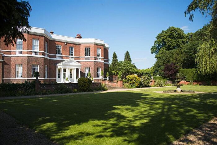 1 Bedroom Apartment To Rent In South Parade, Bawtry, Doncaster, DN10