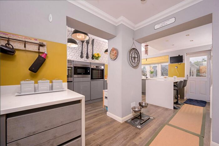3 Bedroom Semi-Detached House For Sale In St. Valentines Close, Kettering, NN15