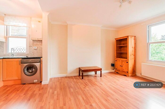 1 Bedroom Flat To Rent In Okehampton Road, London, NW10