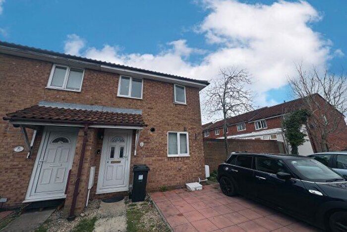 2 Bedroom Property To Rent In Oaktree Crescent, Bristol, BS32