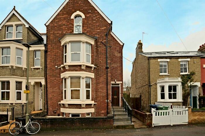 6 Bedroom Property To Rent In Bullingdon Road, Oxford, OX4