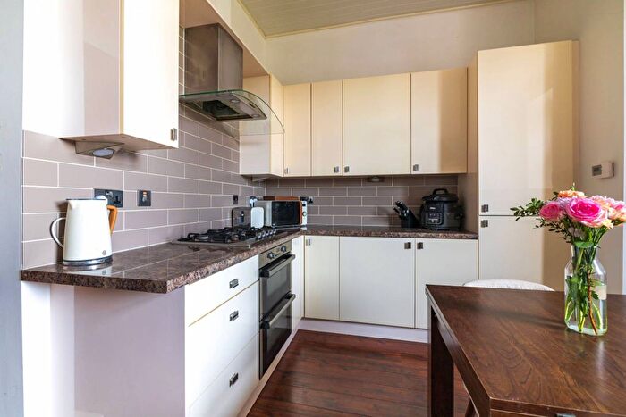 1 Bedroom Flat For Sale In Albyn Grove, Aberdeen, AB10