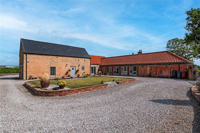 4 Bedroom Barn Conversion For Sale In Batley Lane, Pleasley, Mansfield, Derbyshire, NG19