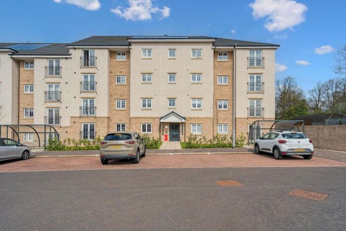 2 Bedroom Apartment To Rent In B Thornliebank Road, Thornliebank, Glasgow, G46