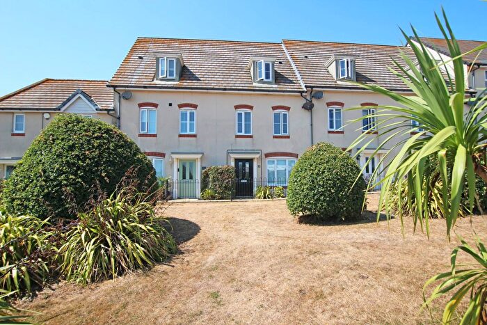 5 Bedroom Town House For Sale In Groombridge Walk, Eastbourne, BN22