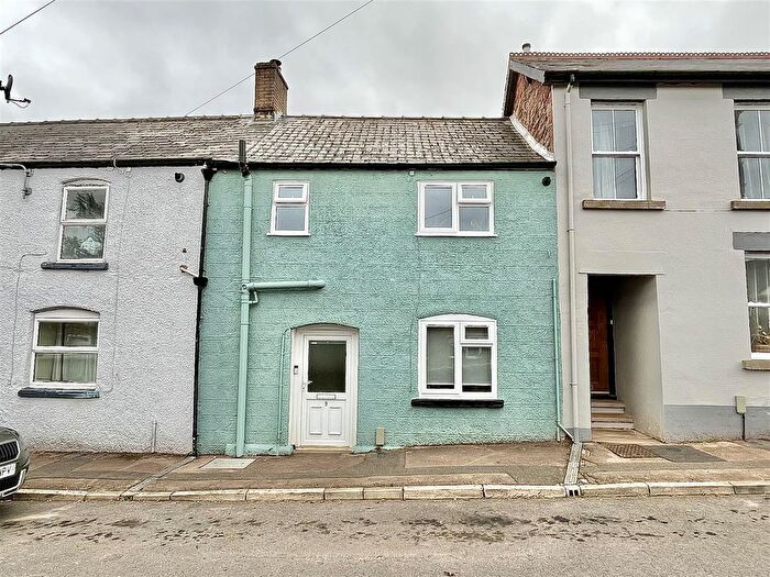 2 Bedroom Cottage For Sale In Silver Street, Littledean, Cinderford, GL14