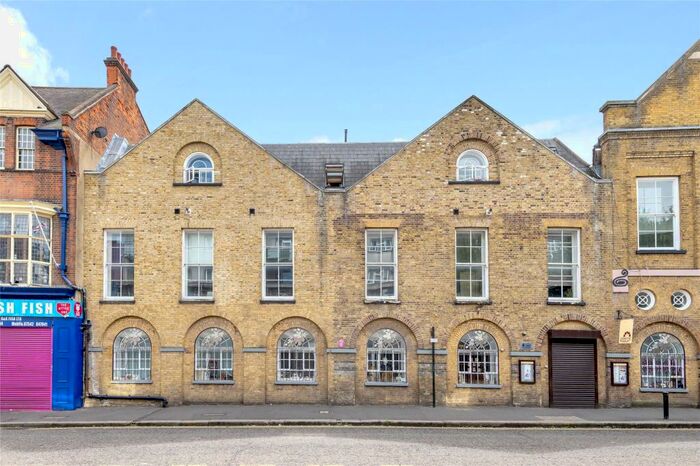 2 Bedroom Apartment To Rent In The Gatehouse, Brewers Gate, High Street, Romford, RM1