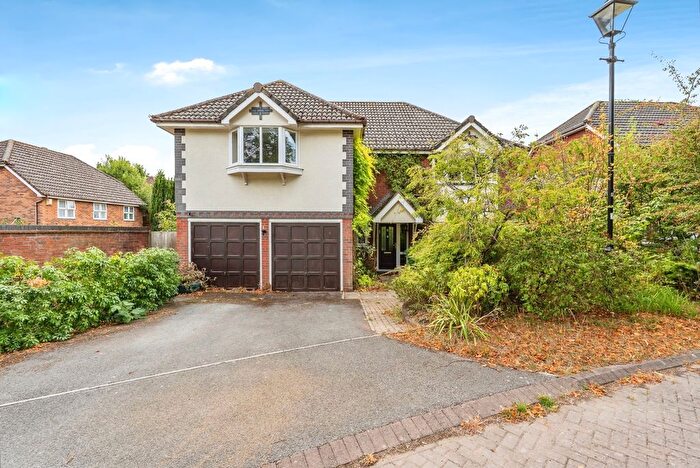 5 Bedroom Detached House For Sale In Crofton Close, Southampton, Hampshire, SO17