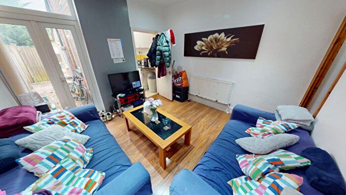 5 Bedroom House To Rent In Rookery Road, Selly Oak, Birmingham, B29