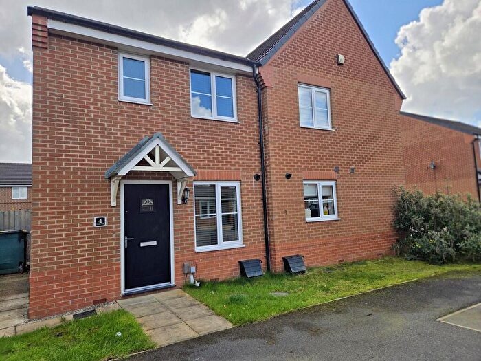 3 Bedroom Semi Detached House To Rent In Llama Close, PR25